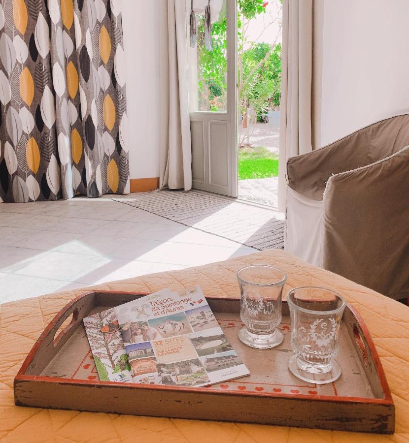 Chambre d'hôtes Les Bains du Bruant Saint-Porchaire Extérieur photo